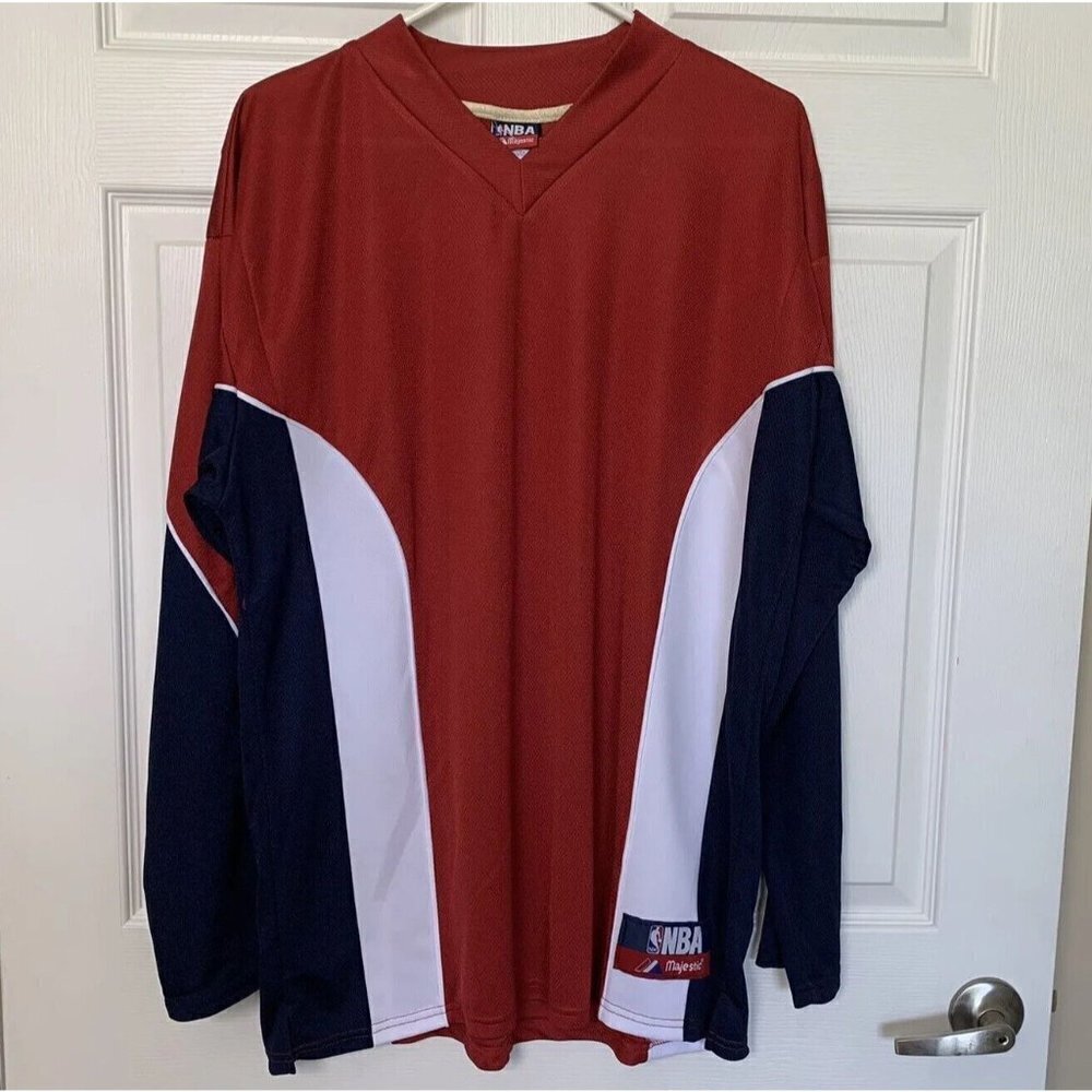 Majestic NBA Basketball Men’s Large Long Sleeve Shirt Red White Blue Vintage